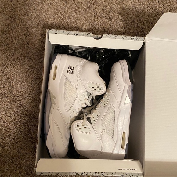 Jordan 5s - Picture 1 of 3